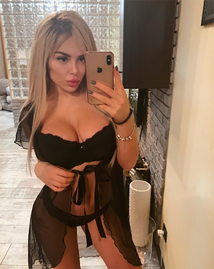 Проститутка Питера Слава с 4 размером груди предлагает интим услуги у метро Василеостровская  +7(921)946-49-47 - фото 3